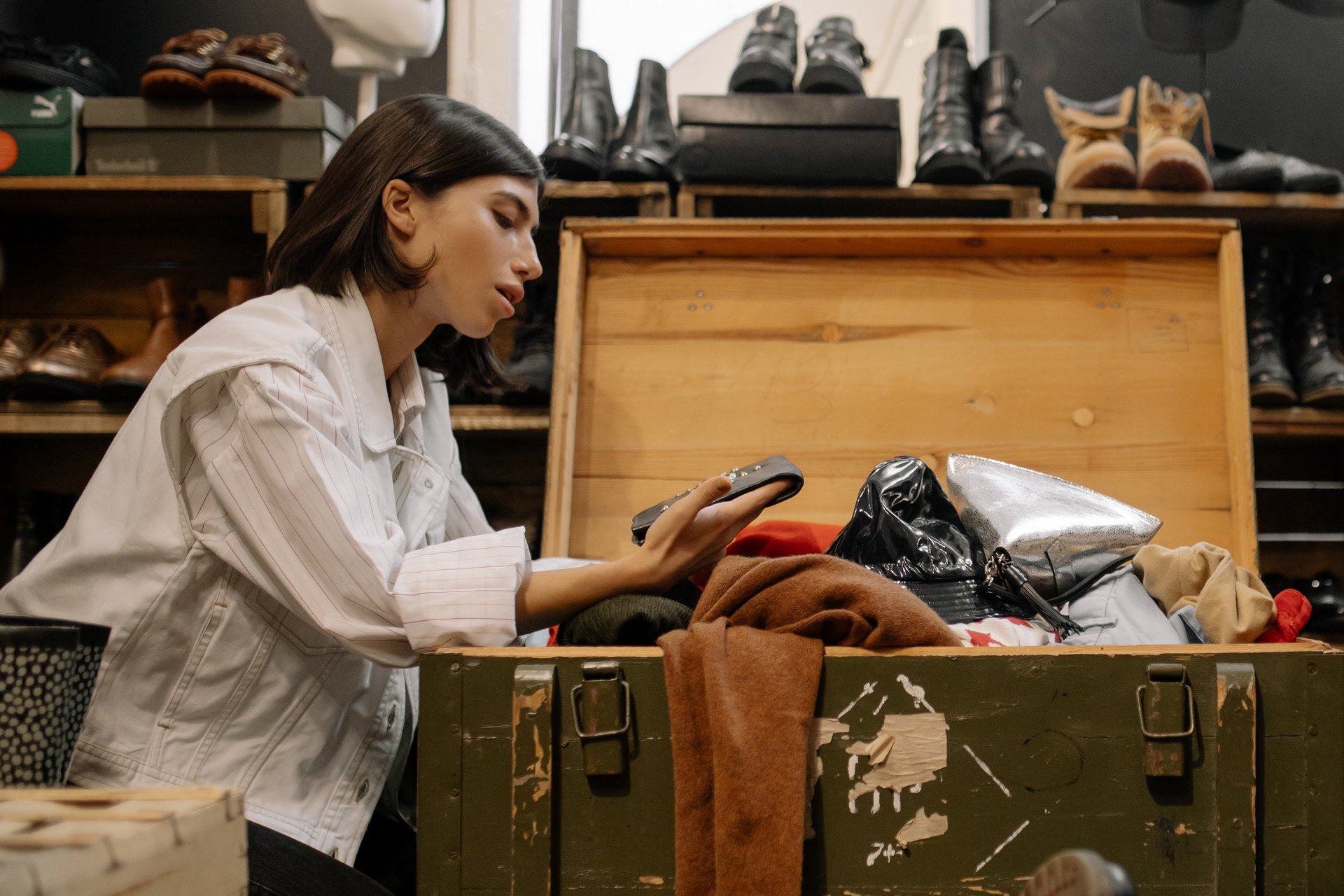 Kako početi posao sa second hand odećom? – posetite našu veleprodaju